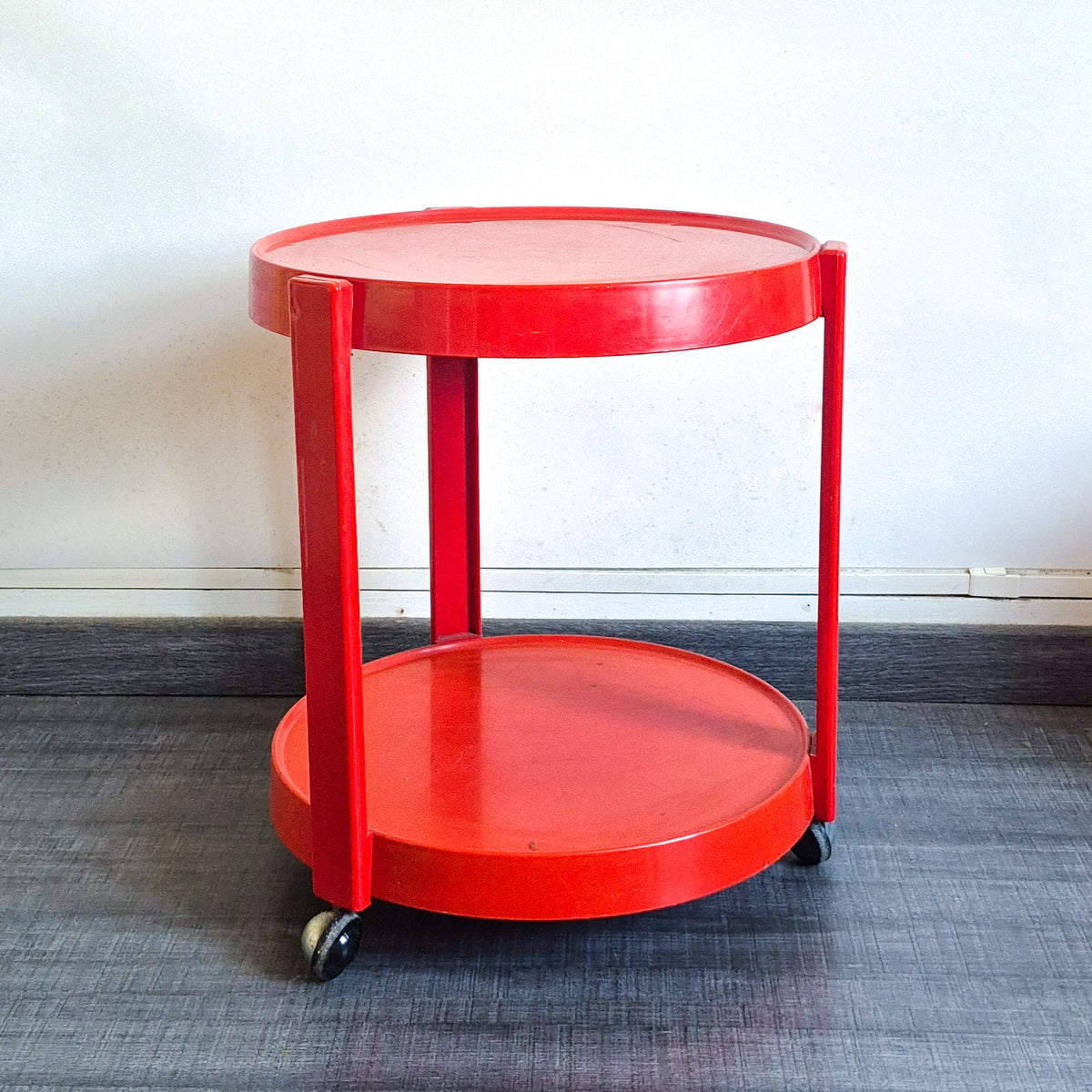 Desserte à roulettes rouge vintage space age