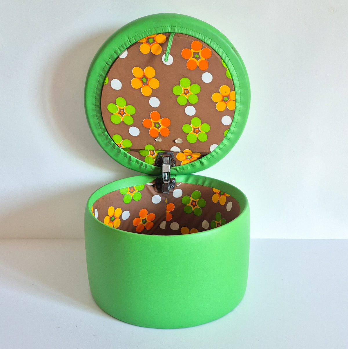 Coffre de rangement vert vintage
