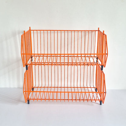 Lot de deux casiers orange vintage