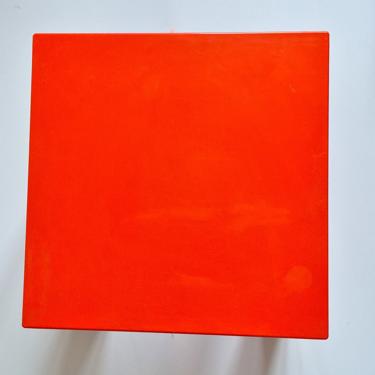Table d'appoint orange vintage