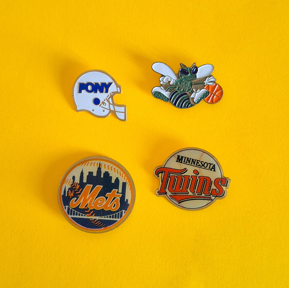 Pin's sport US vintage - Au choix