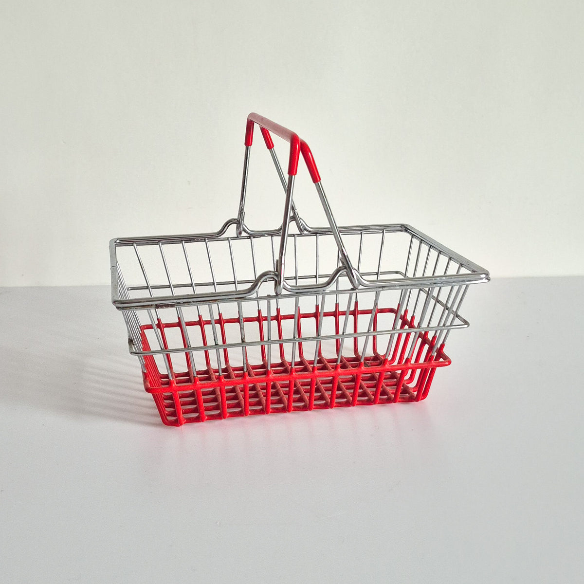 Mini panier de supermarché en métal