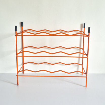 Range bouteilles orange vintage