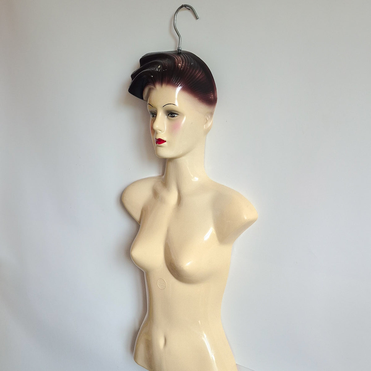 Mannequin en plastique moulé vintage